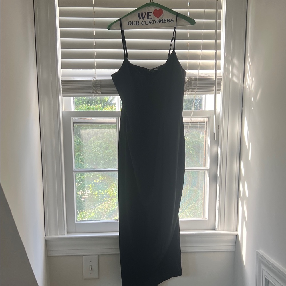 Lulu's Classic Black Midi Dress